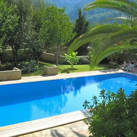 Sleeps 24 Pool Air Con Wifi 말마리스